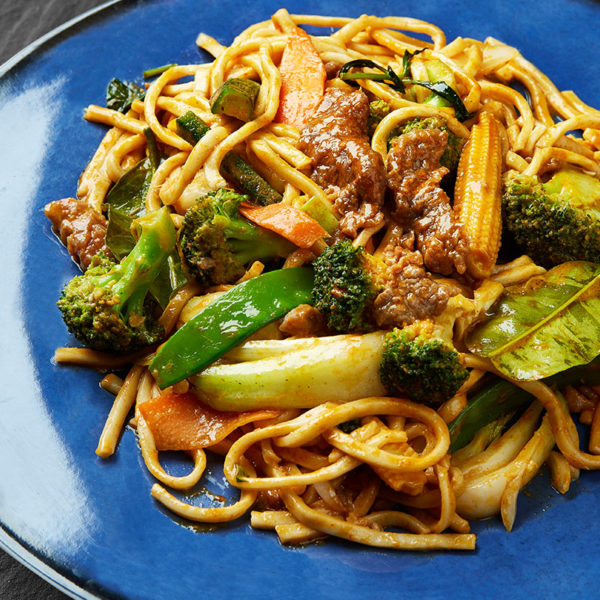 GEBRATENE NUDELN MIT ROTEM CURRY &amp; RINDFLEISCH - Sheng Long 1170